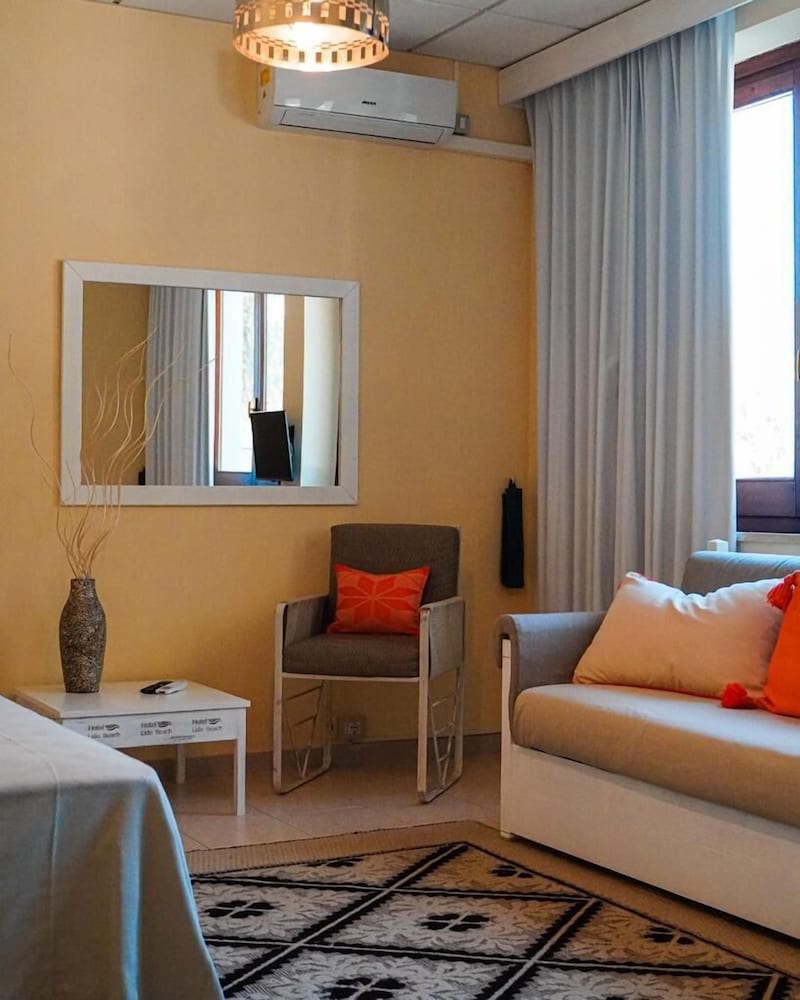 Double or Twin Room - Photo 6