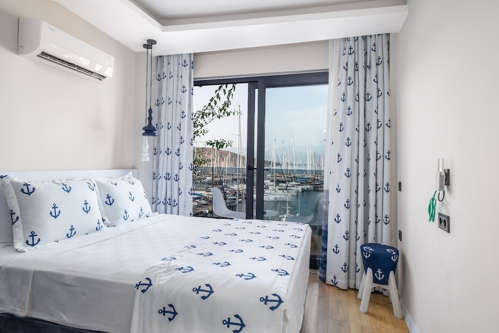 Deluxe Suite, 1 Bedroom, Sea View