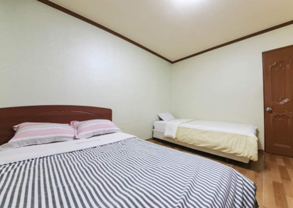 Standard Room photo 1