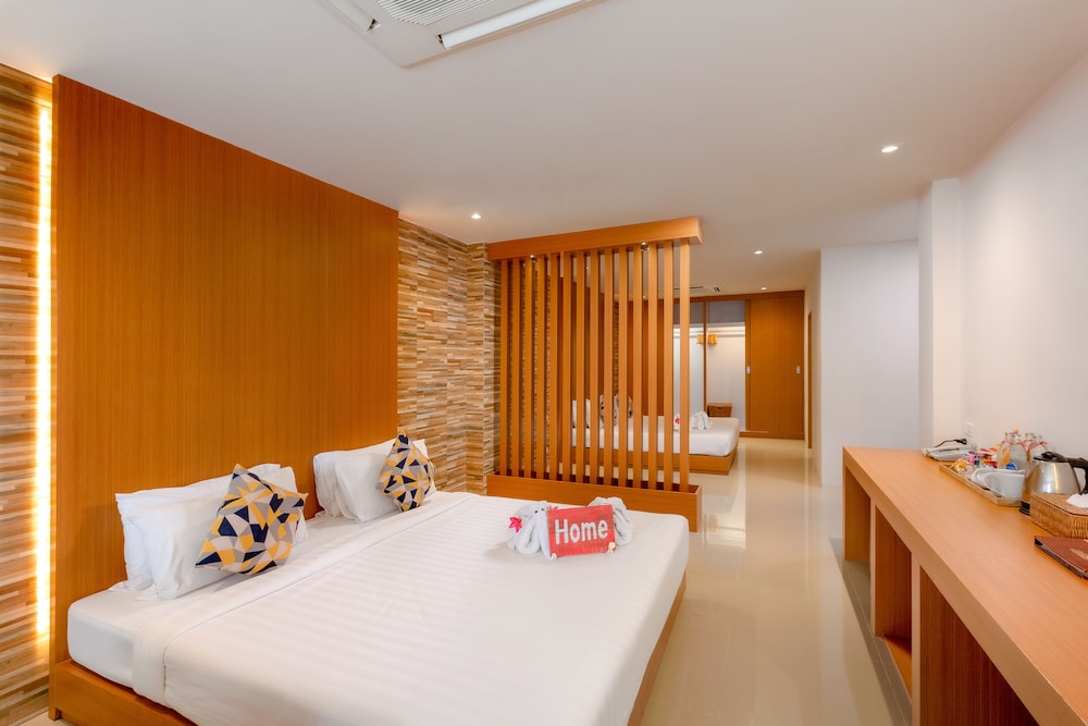 Family Suite with Terrace - Photo 9