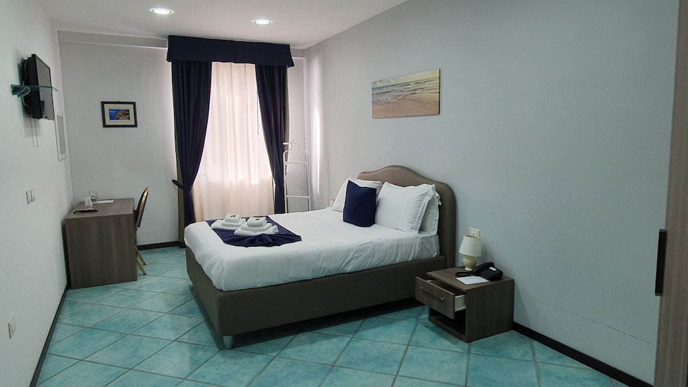 Double Room, Sea View - Photo 9