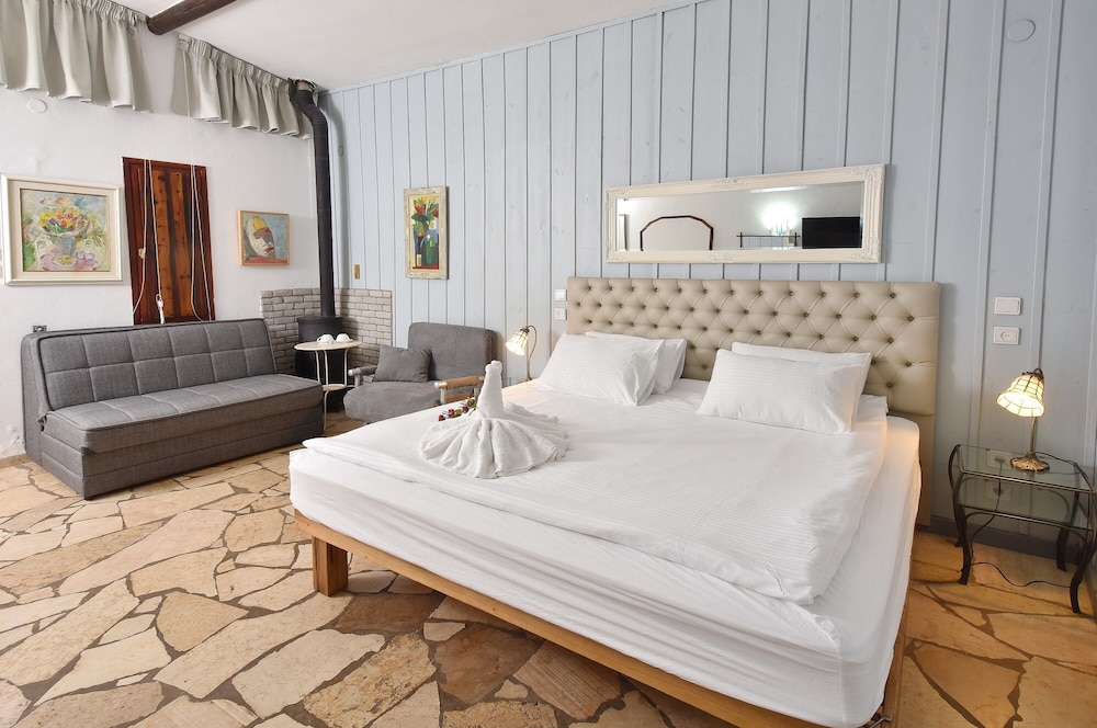 Standard Studio Suite photo 2