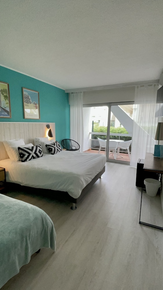 Classic Triple Room, Terrace photo 2