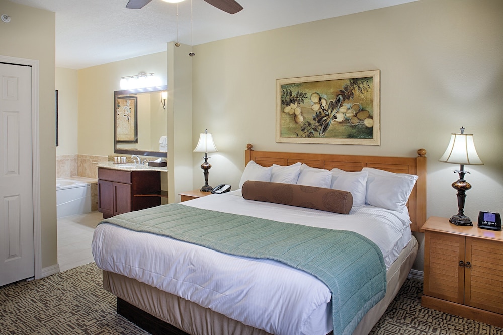 Deluxe Condo, 1 Bedroom - Photo 1