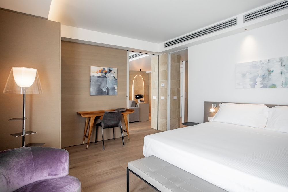 Exclusive Suite - Photo 5