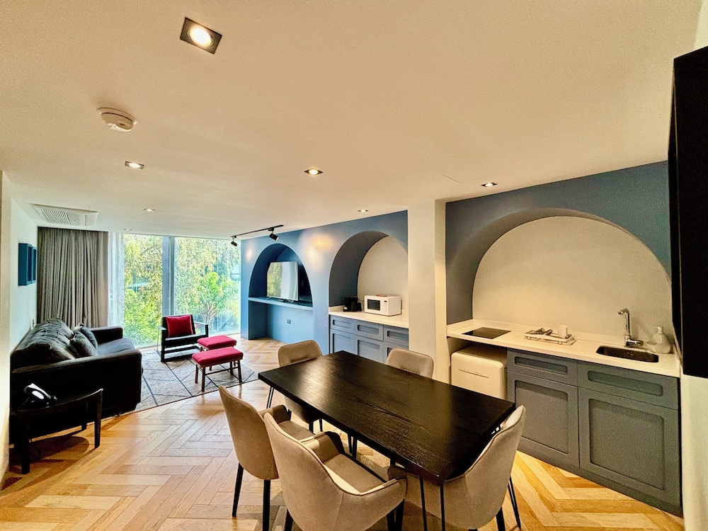 Executive Apartment, 2 Bedrooms - Photo 1