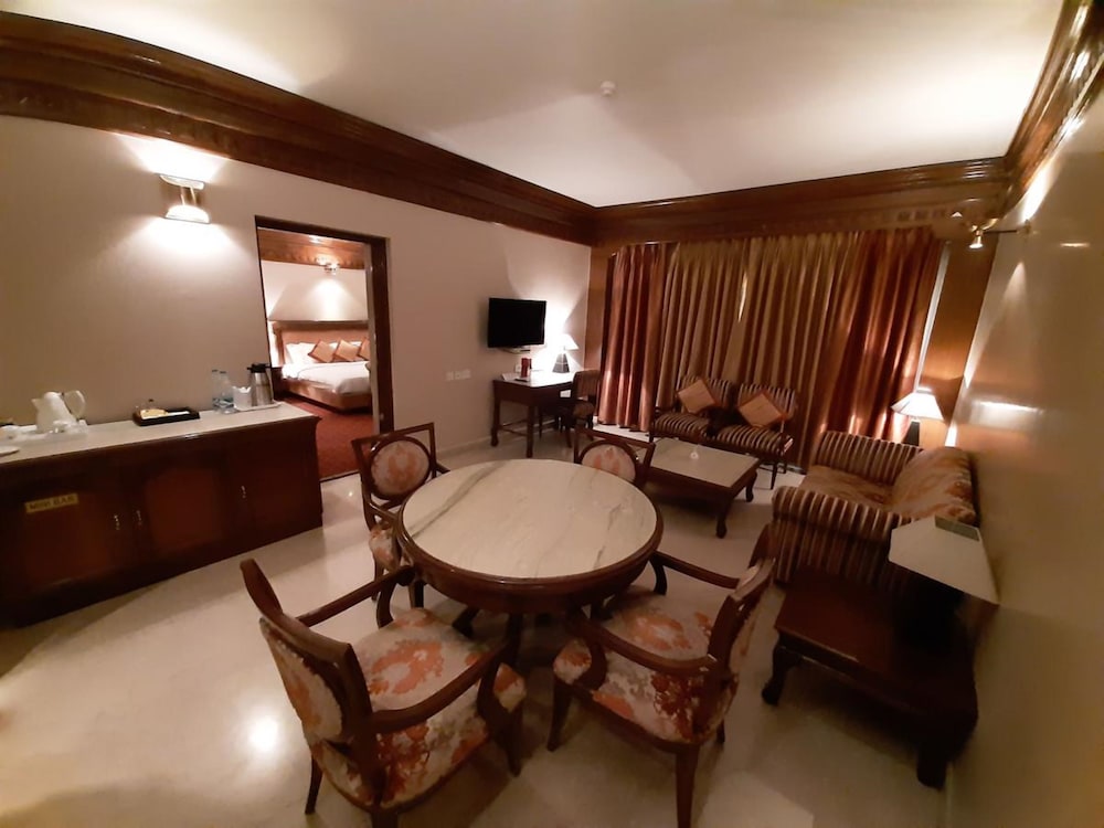 Royal Suite photo 3