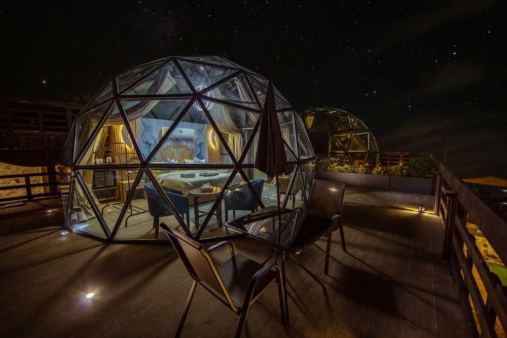 Panoramic Dome King with Terrace photo 2