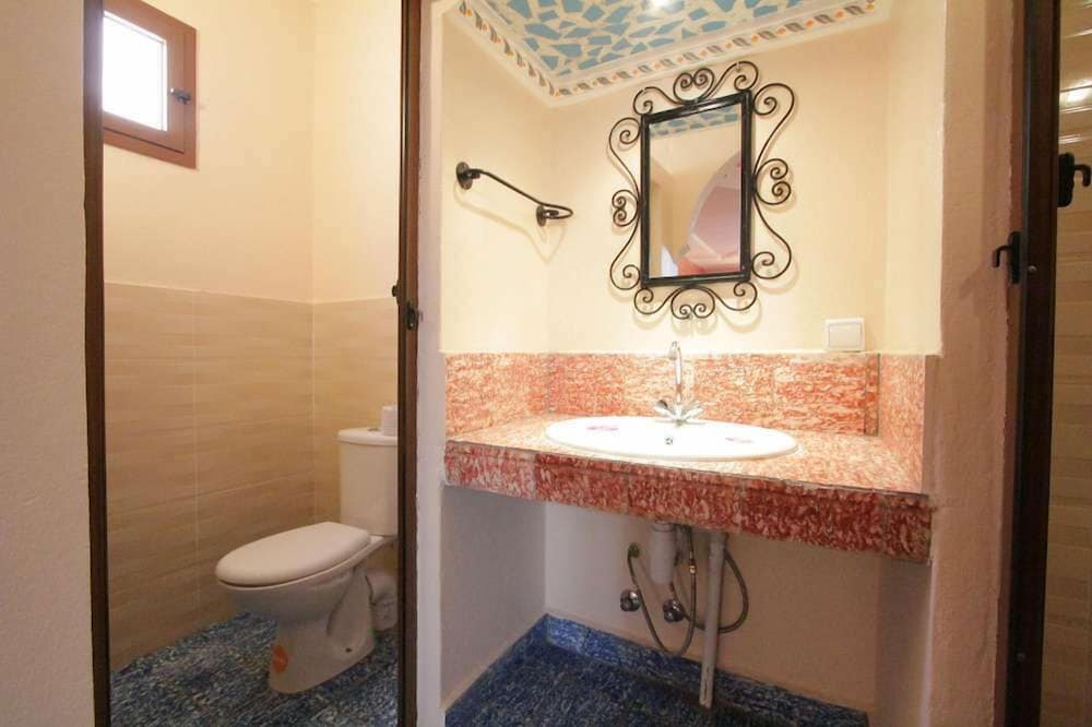 Double or Twin Room, 1 Double or 2 Twin Beds photo 2