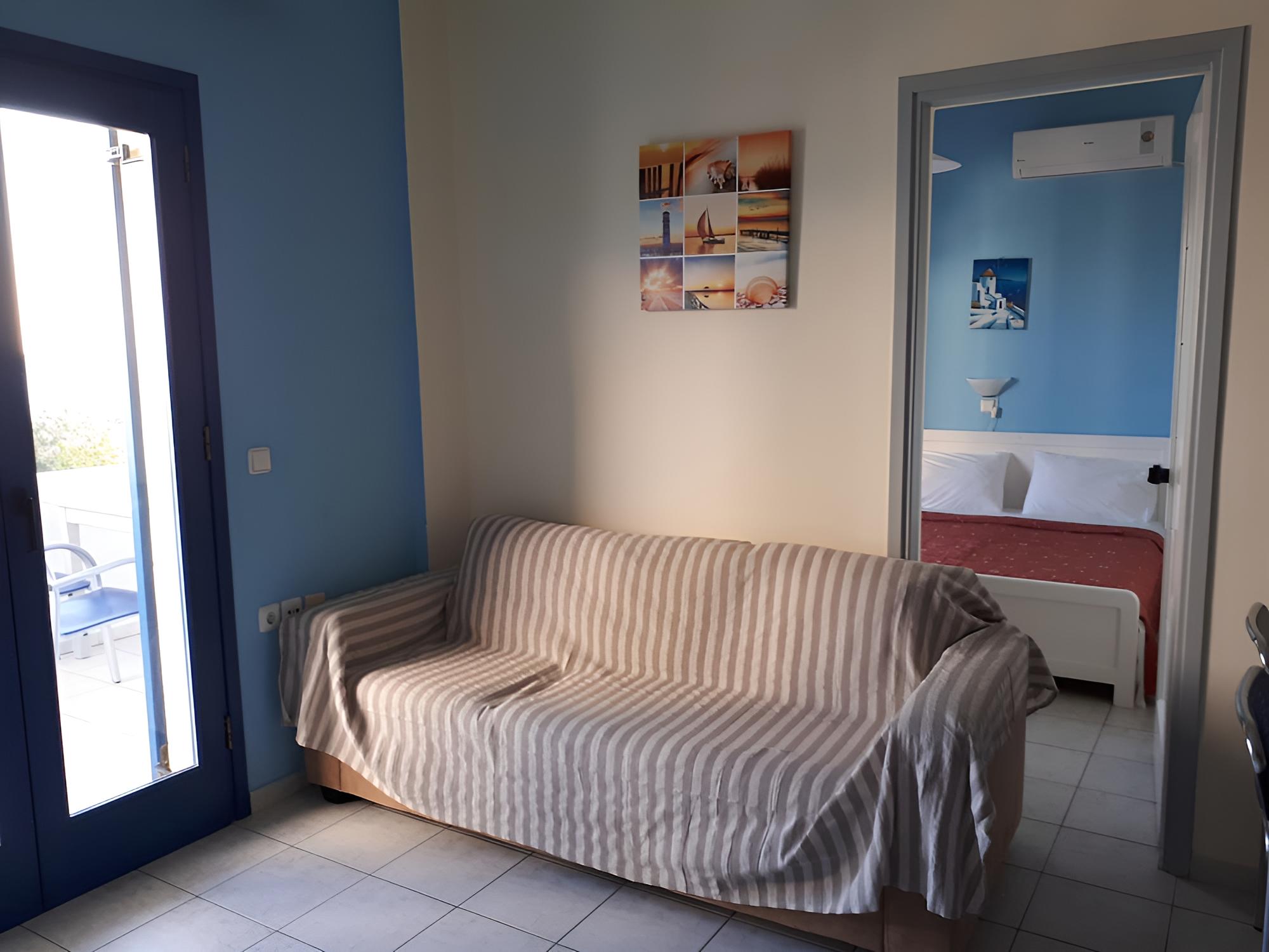 Basic Apartment, 2 Bedrooms photo 2