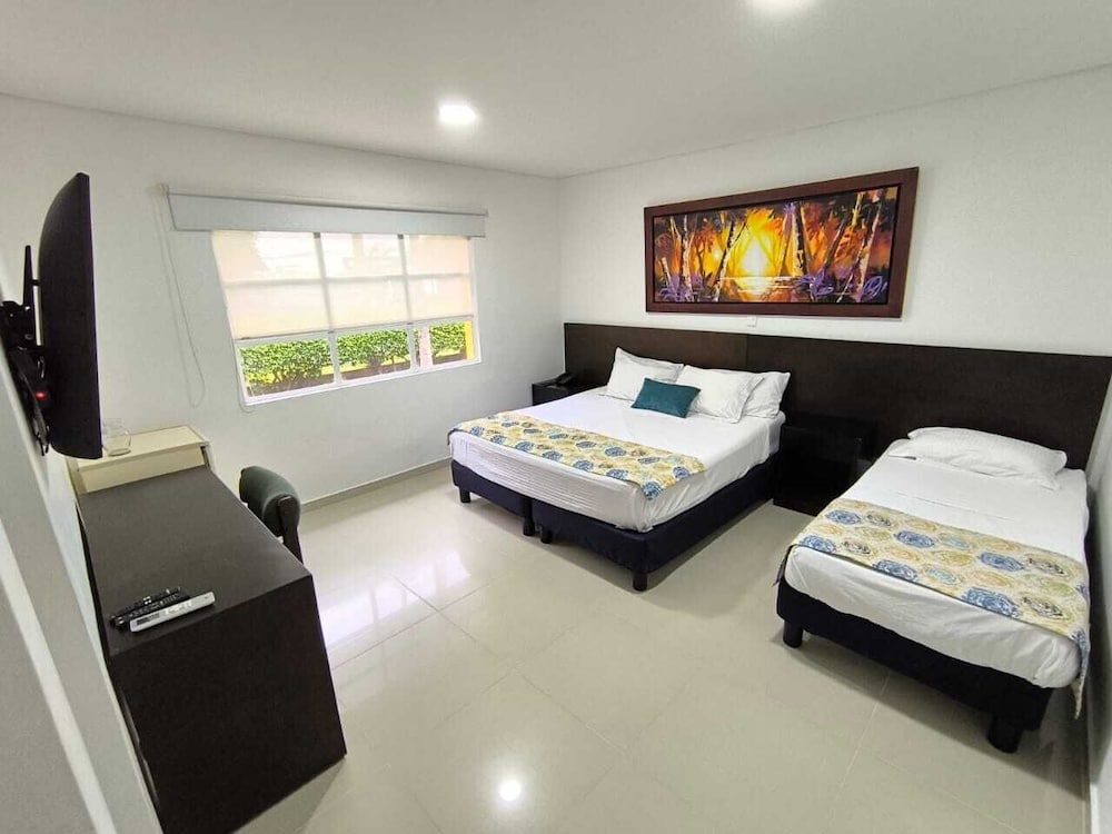 Standard Triple Room - Photo 1