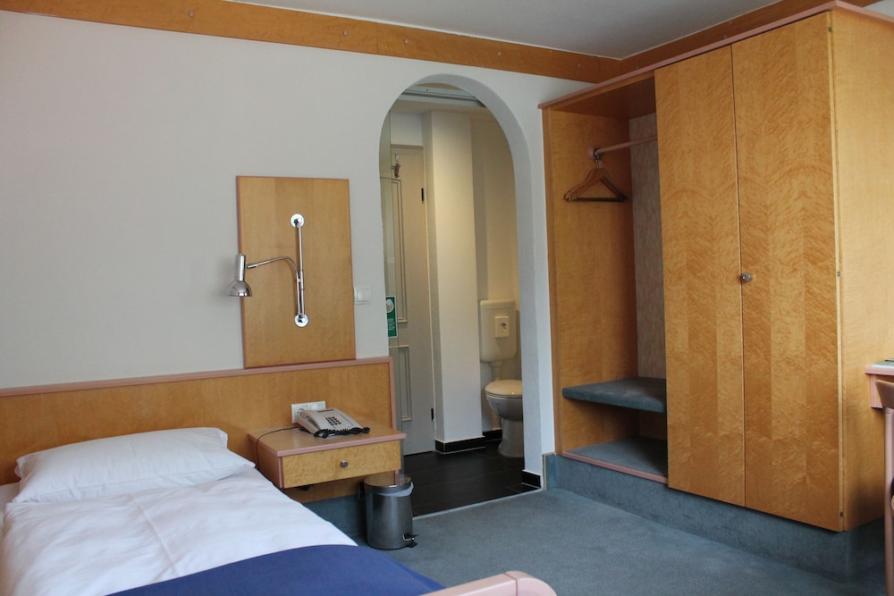 Standard Single Room (Shower) photo 1