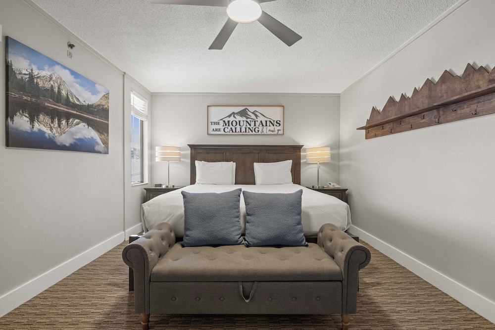 Design Studio Suite No Resort Fee