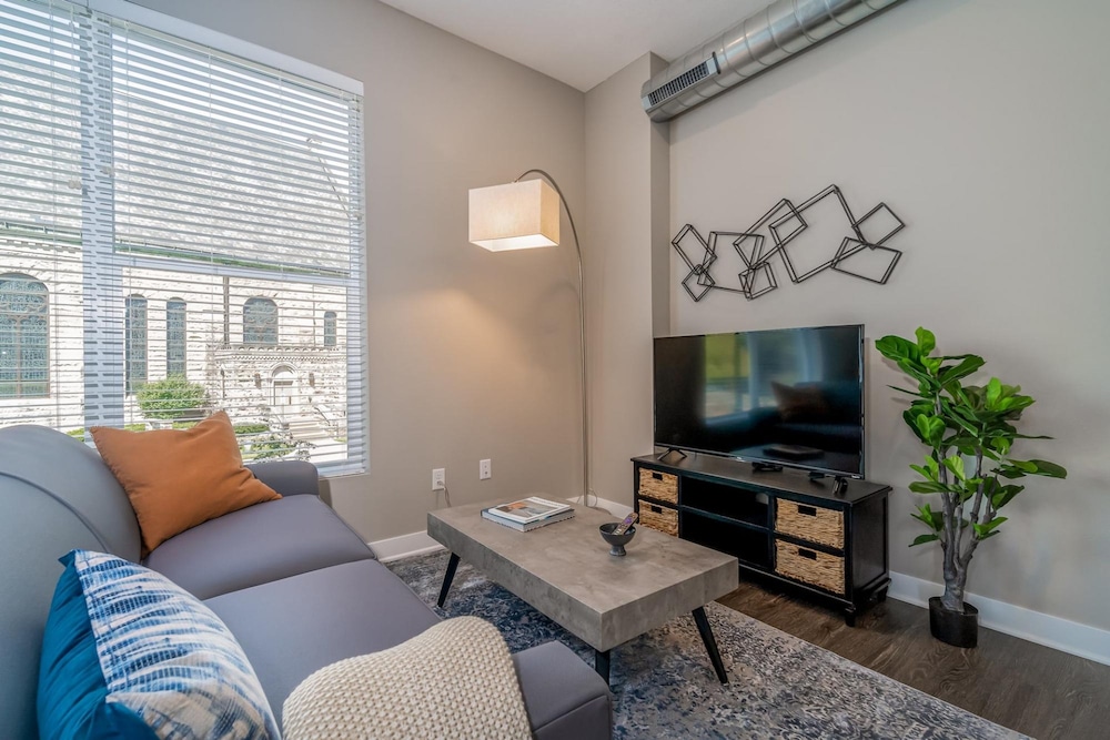 Apartment photo 1