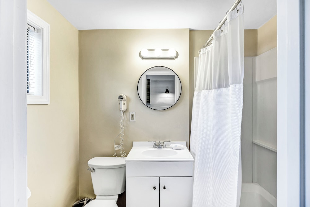 Standard Room, 2 Double Beds, Kitchenette - Photo 2