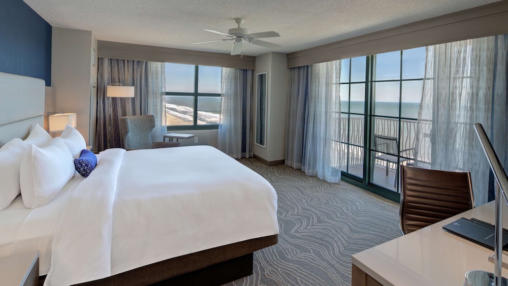 One King Bed, Ocean Front - Photo 2