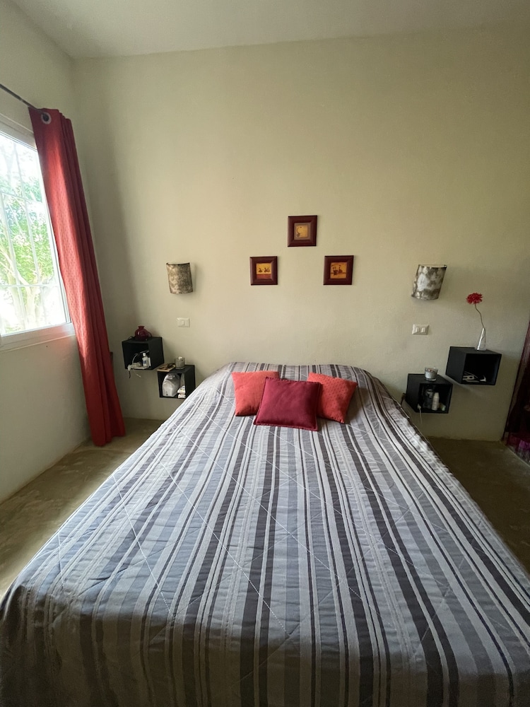 Classic House, 3 Bedrooms, Garden View photo 2