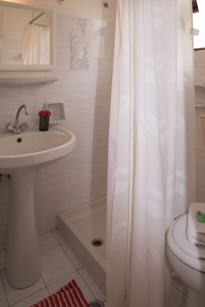 Studio (2 Adults) - Photo 8