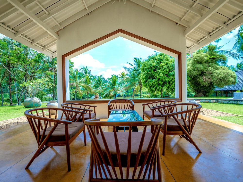 Luxury Bungalow photo 2