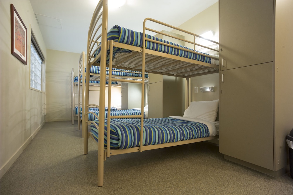 Bed in 6-Bed Mixed Dormitory with Ensuite