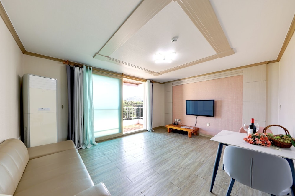 Traditional Room (Ondol) photo 1