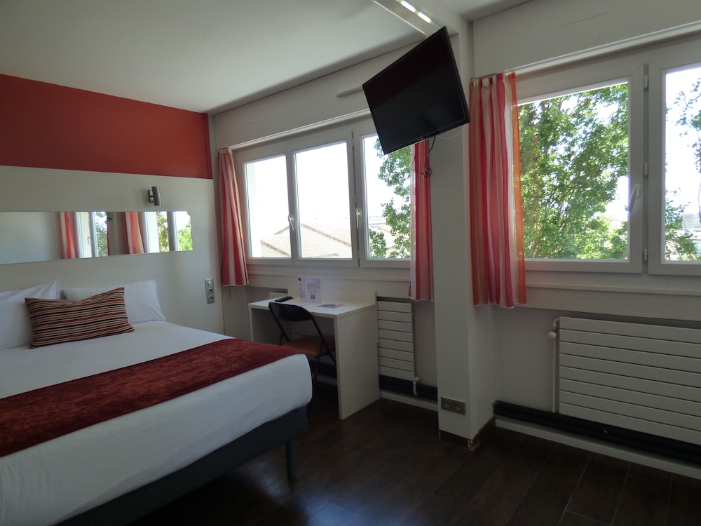 Comfort Room, 1 Double or 2 Twin Beds photo 2