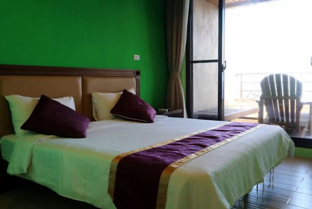 Design Double Room, 1 Queen Bed, Ocean View photo 2