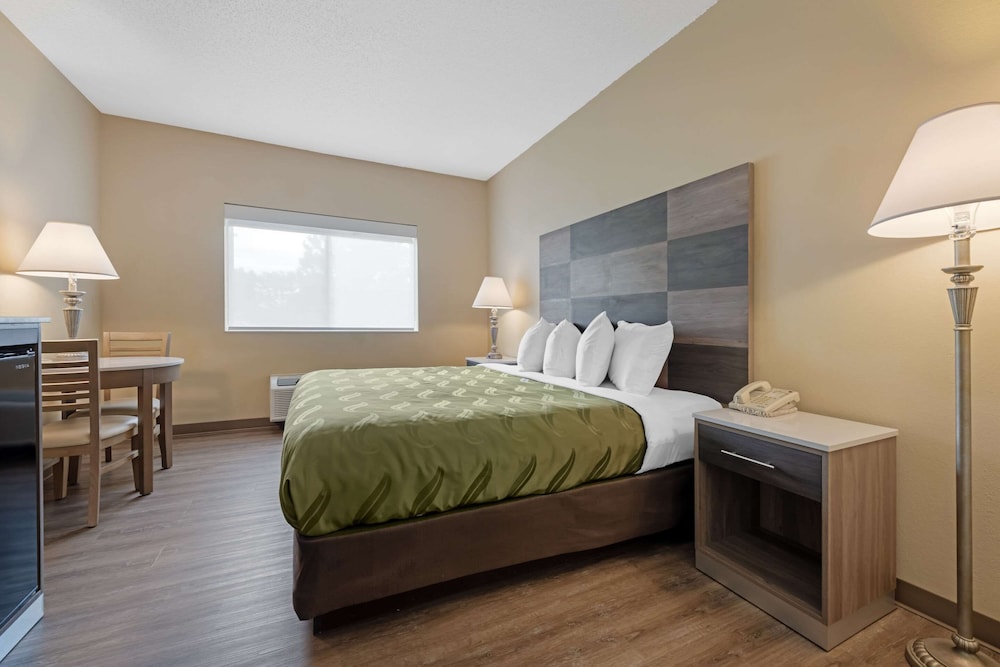 Room, 1 King Bed, Non Smoking - Photo 1