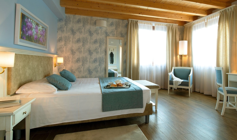 Superior Room - Photo 2