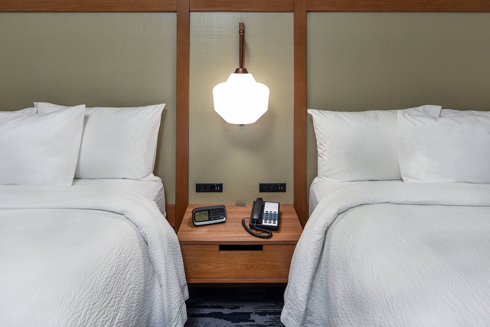 Room, 2 Queen Beds (Mobility Accessible, Tub) - Photo 2