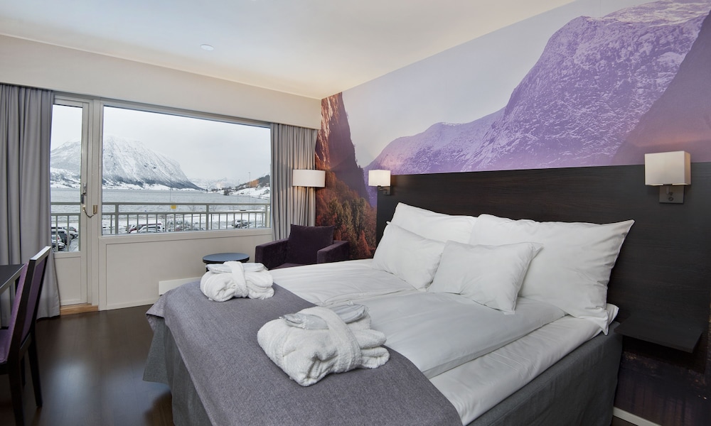 Business Room photo 2