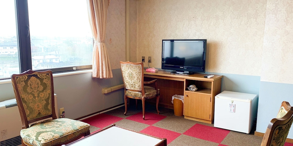 Family Room, Multiple Beds - Photo 6
