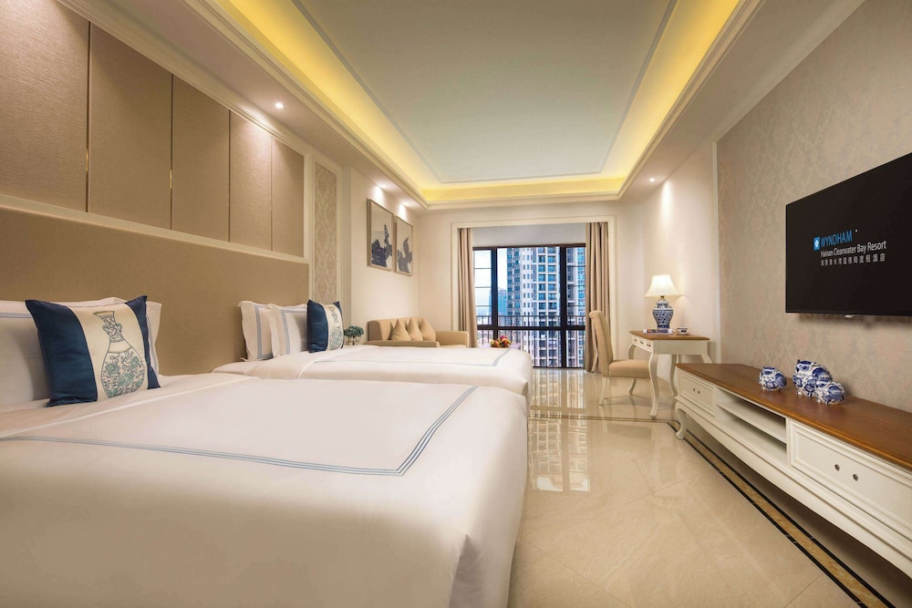 Deluxe Room, 1 Double Bed (Sea and Pool View)