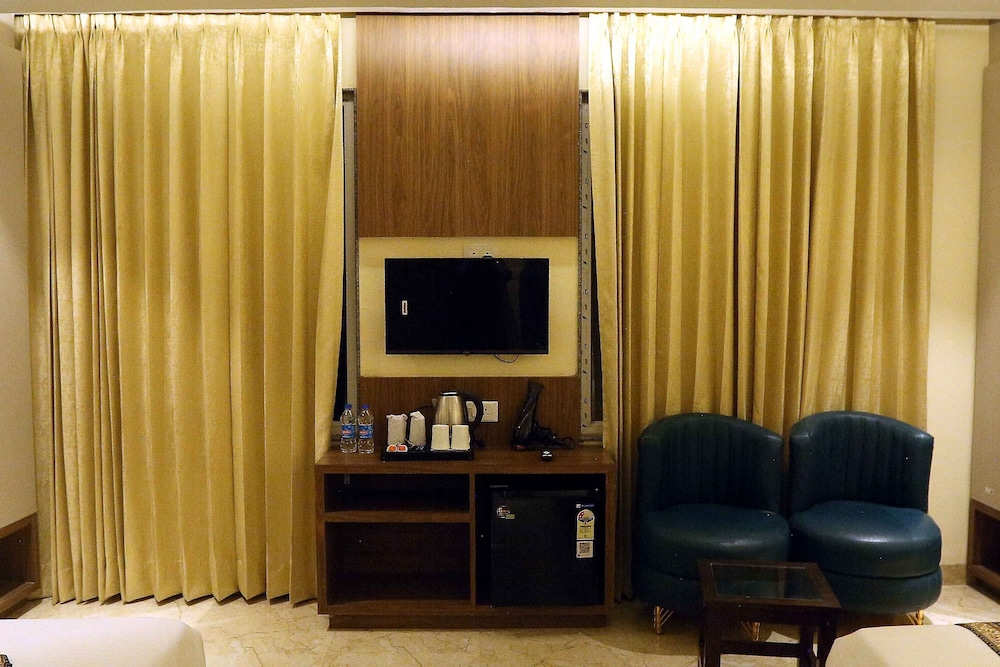 Family Suite, City View
