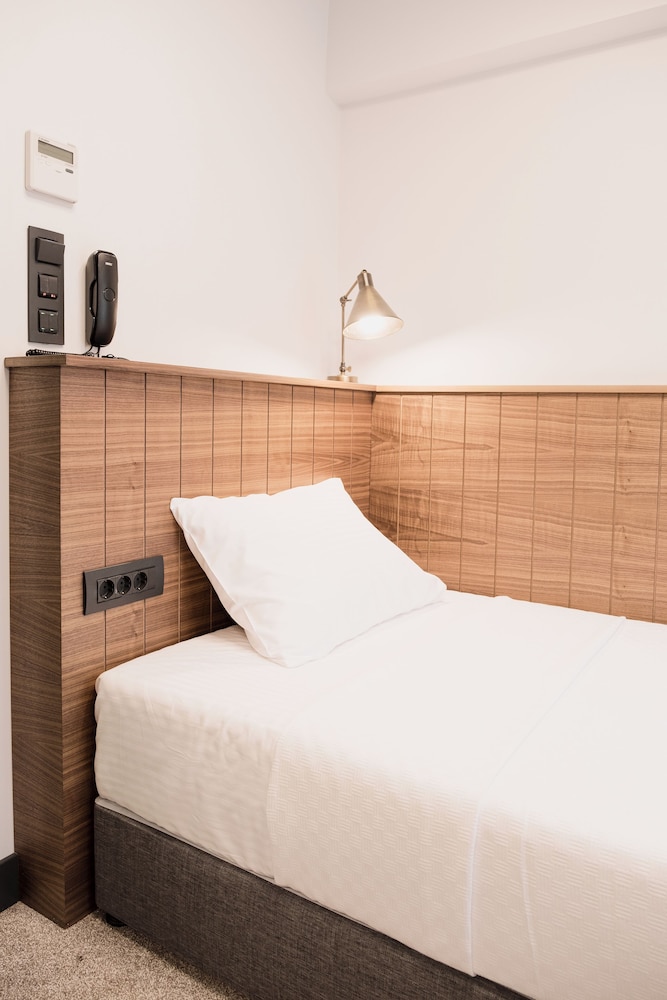 Junior Single Room, Non Smoking, City View photo 1