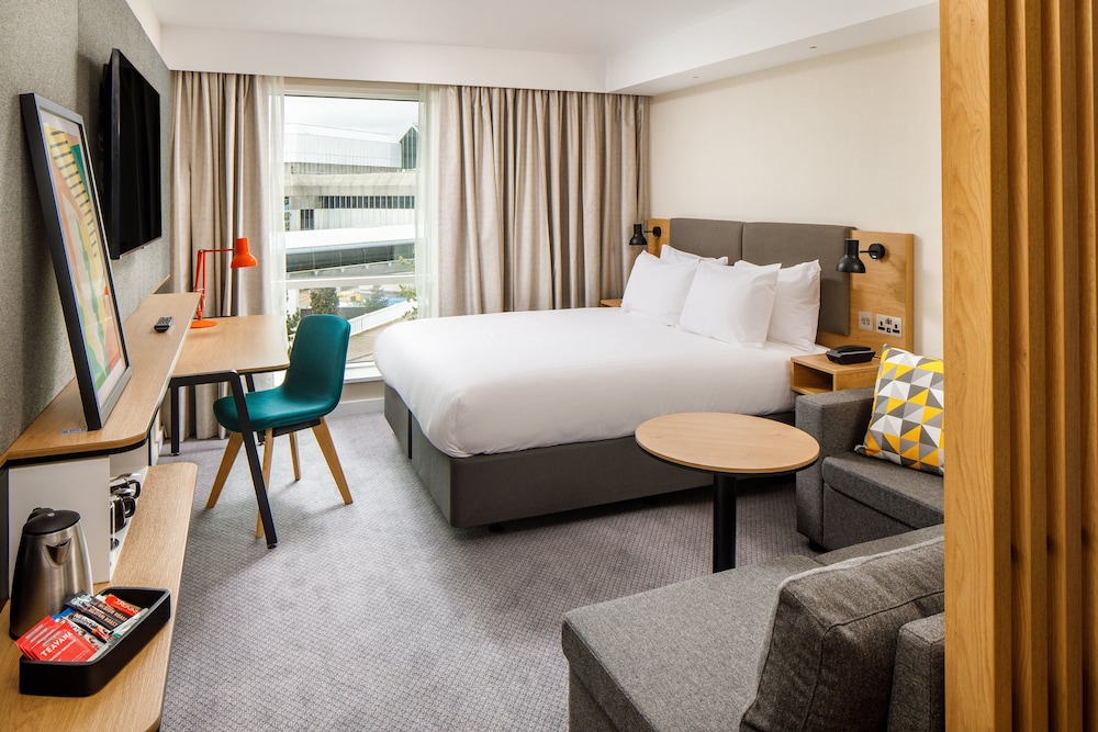 Standard Room, 1 Queen Bed - Photo 2