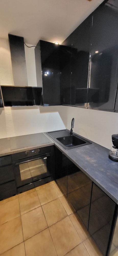 Premier Condo photo 2
