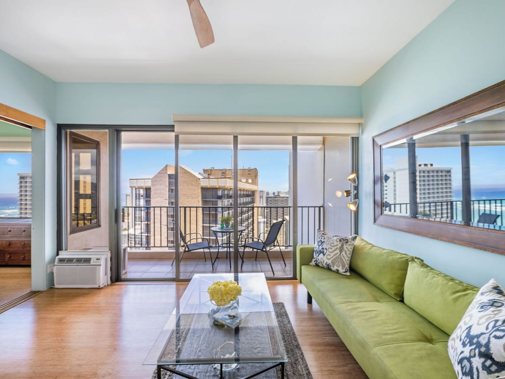 Premium Remodeled Condo with Ocean View and Parking: Premium Condo, 1 Bedroom, Air conditioning, Ocean View (0114) photo