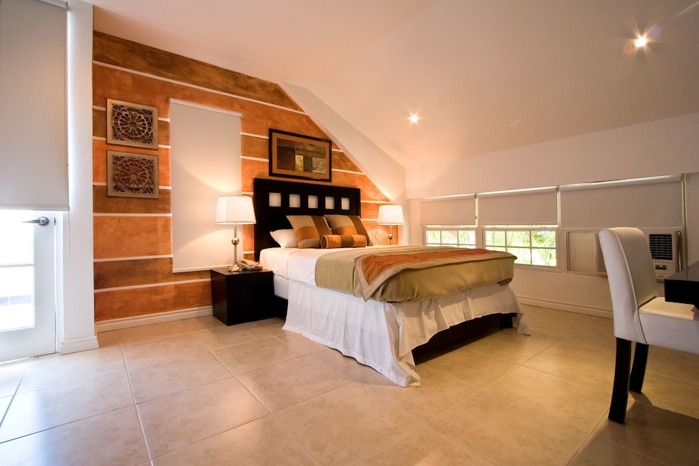Premium Room, 1 Queen Bed (Samaan) photo 1