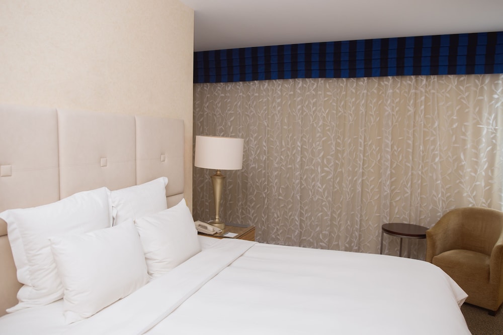 Executive Suite, 1 King Bed photo 1