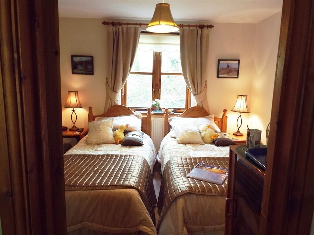 Twin Room, Ensuite photo 1