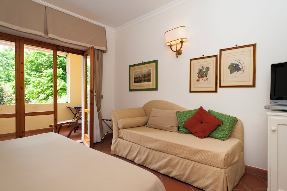 Classic Double or Twin Room photo 3