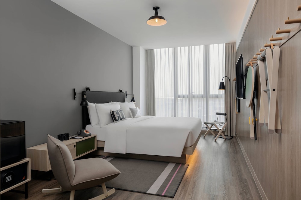 Moxie King Room