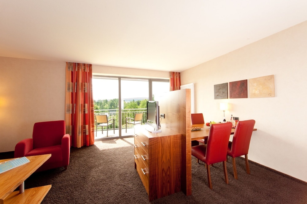 Suite, Lakeside photo 1