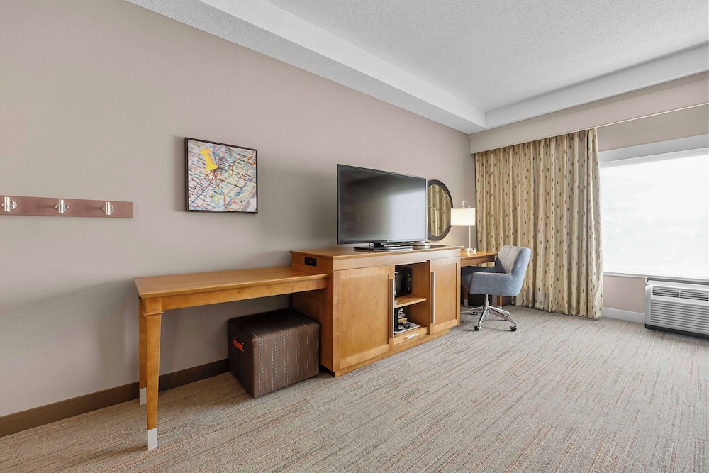 Room, 2 Queen Beds, Accessible, Non Smoking