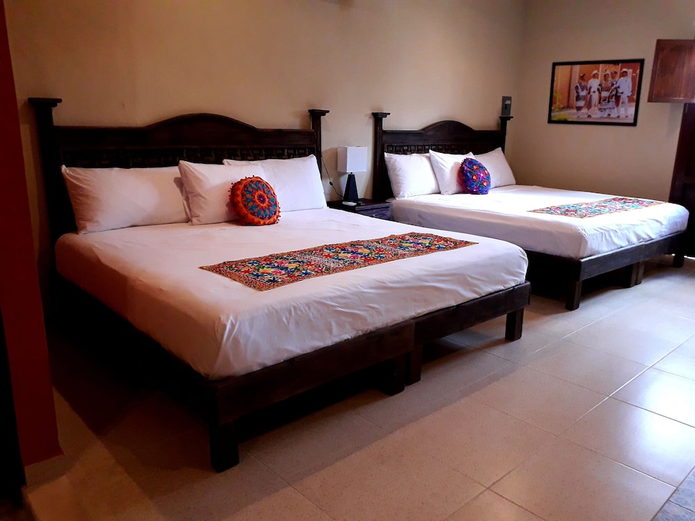 Family Room, Multiple Beds, Non Smoking, City View photo 3