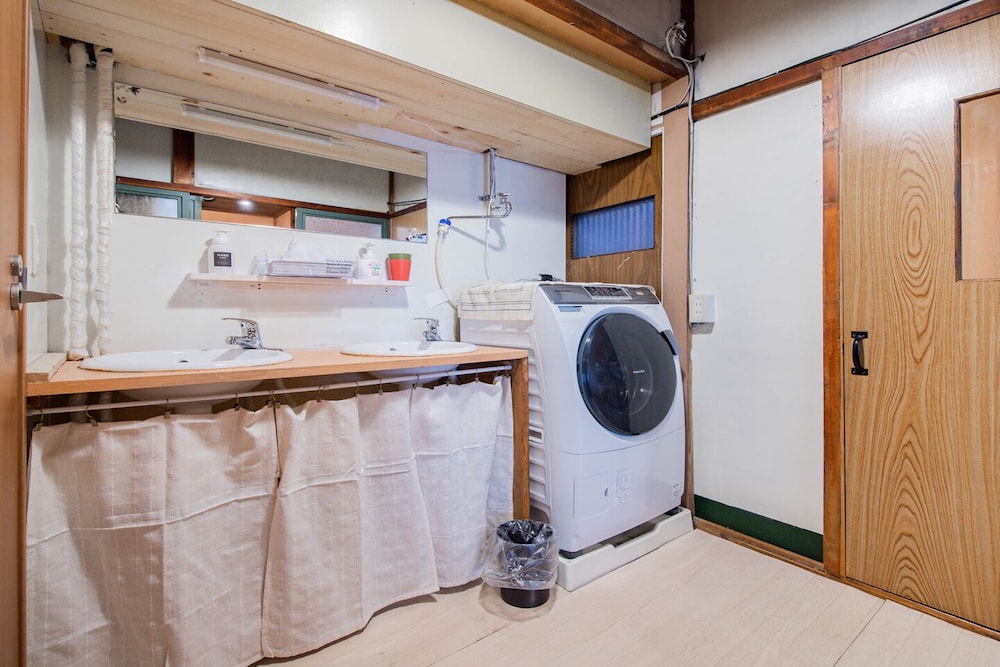 House - Photo 10