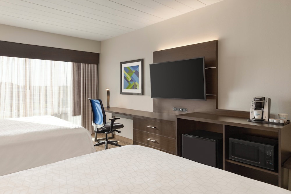 Suite, 2 Queen Beds - Photo 5