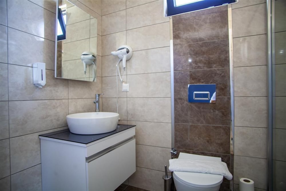 Standard Twin Room photo 2