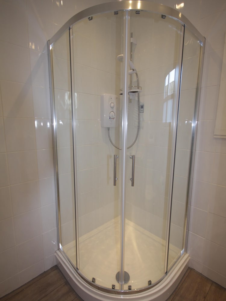 Twin Room, Ensuite - Photo 4